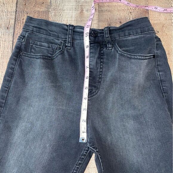 BDG high rise twig ankle jeans with knee patches - Picture 6 of 11